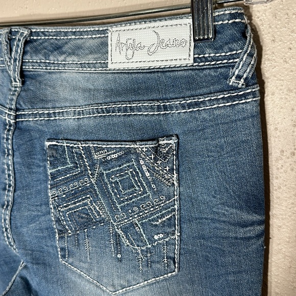 Woman’s Jeans Ariya Bootcut Distressed light embellished size 13/14 Like new - Picture 10 of 13